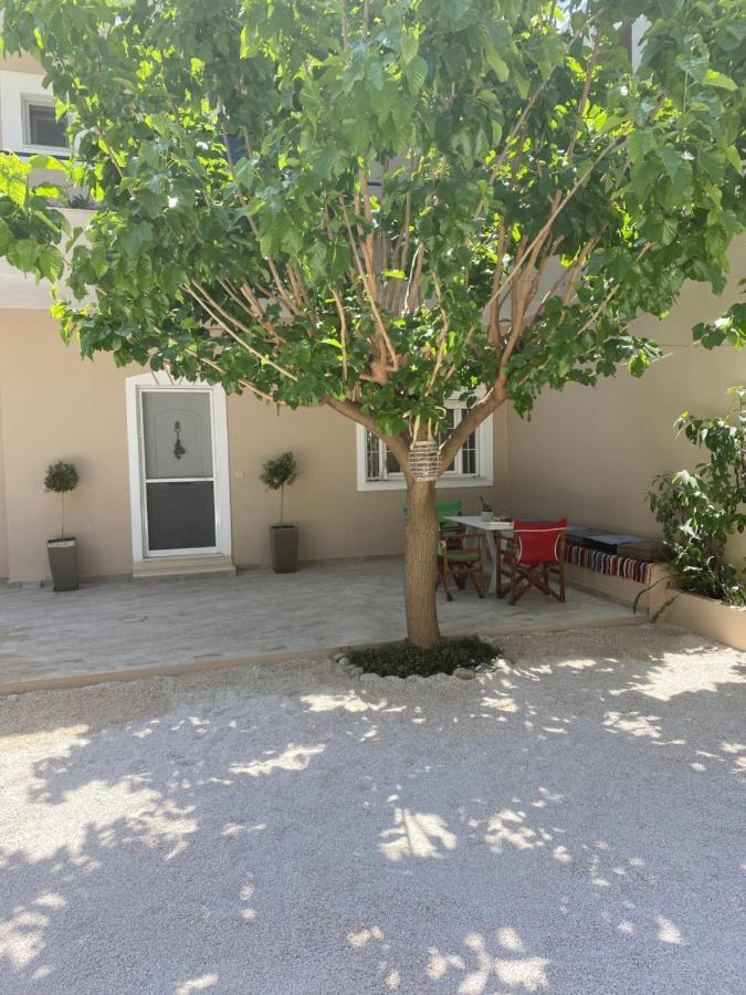 Libera Private Rooms Parga Esterno foto