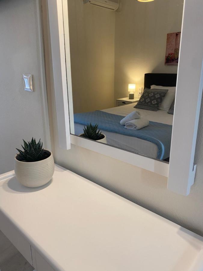 Libera Private Rooms Parga Esterno foto