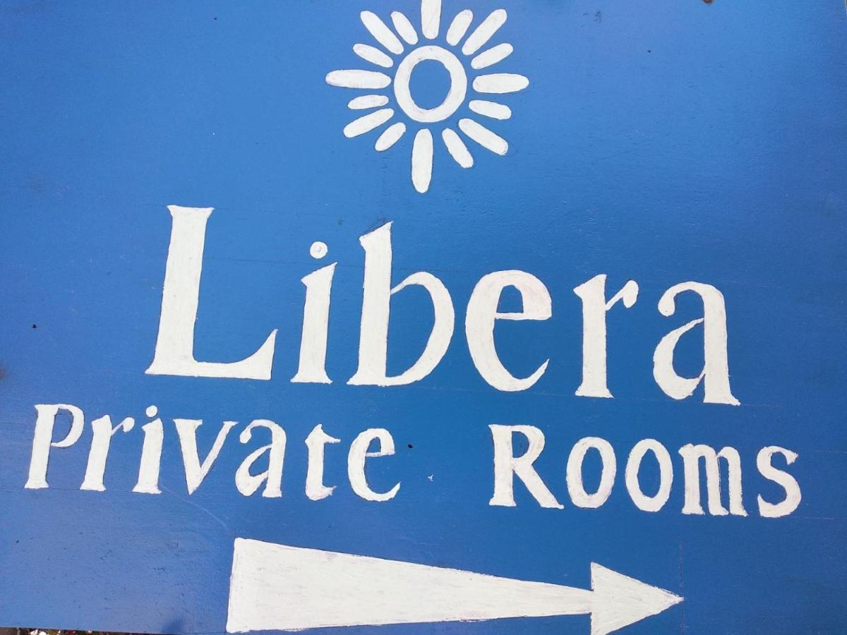 Libera Private Rooms Parga Esterno foto