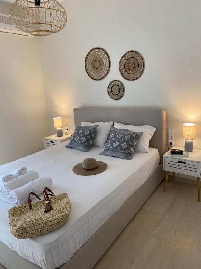 Libera Private Rooms Parga Esterno foto