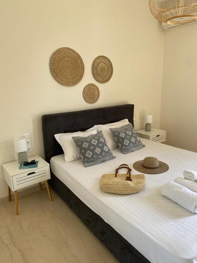 Libera Private Rooms Parga Esterno foto