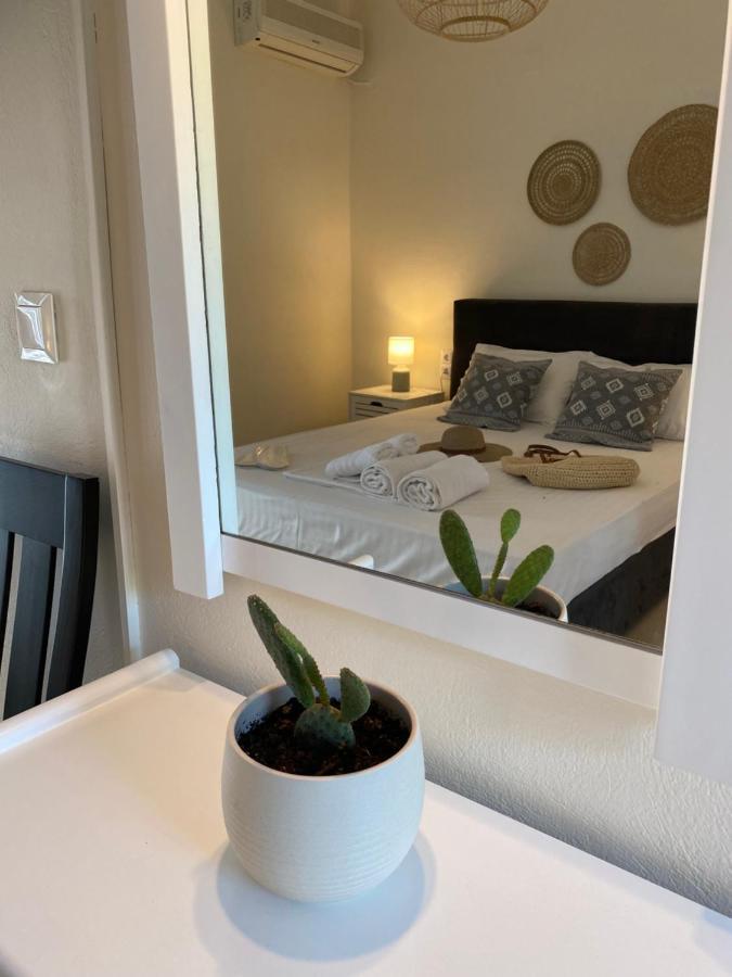 Libera Private Rooms Parga Esterno foto