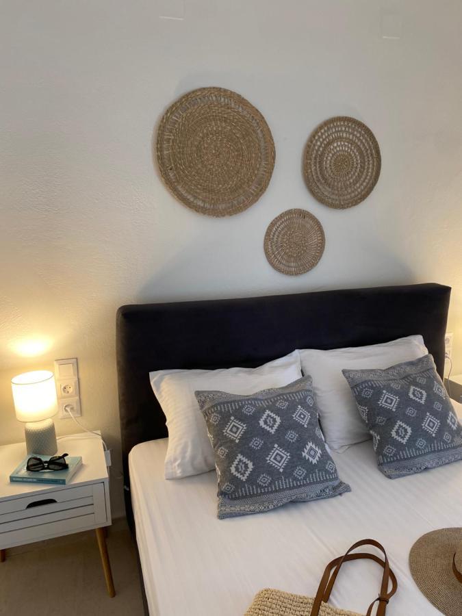 Libera Private Rooms Parga Esterno foto