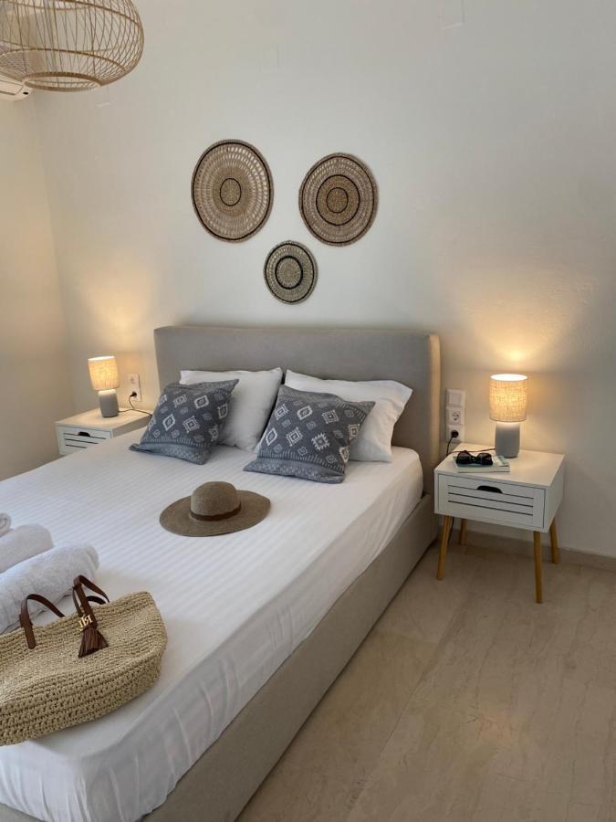 Libera Private Rooms Parga Esterno foto