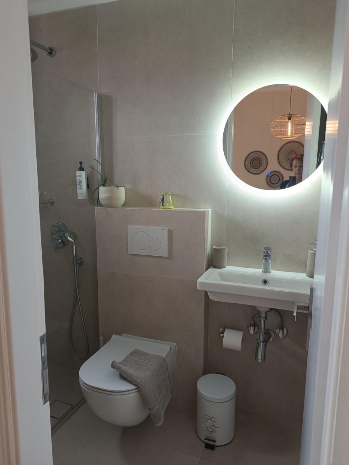 Libera Private Rooms Parga Esterno foto